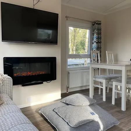 Luxe Airco, Netflix - Recreation Only *