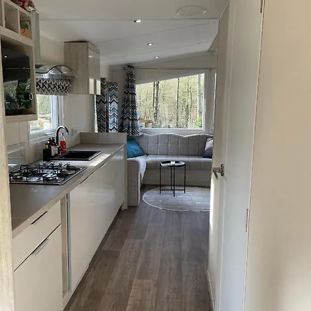 Luxe Airco, Netflix - Recreation Only