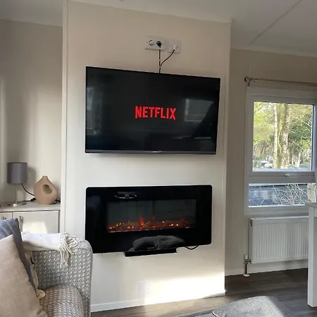 Luxe Airco, Netflix - Recreation Only