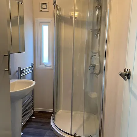Luxe Airco, Netflix - Recreation Only