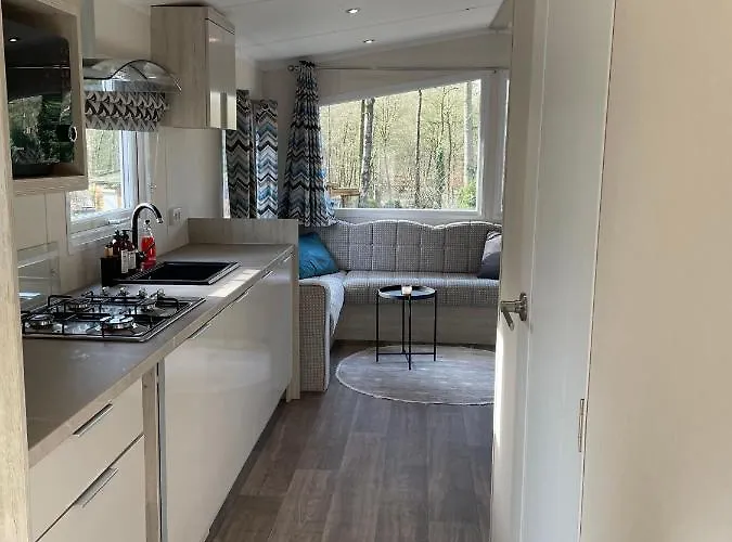 Luxe Airco, Netflix - Recreation Only