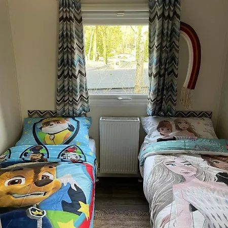 Luxe Airco, Netflix - Recreation Only